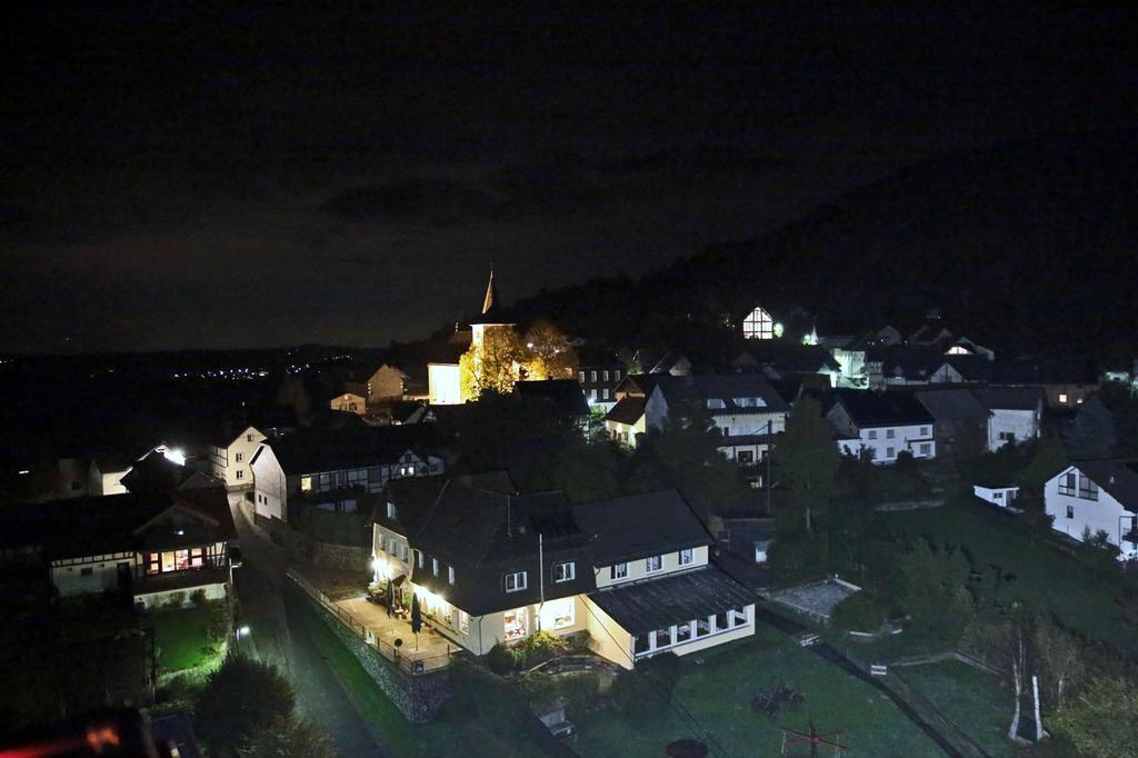 Gasthaus Zur Burgschaenke Aremberg المظهر الخارجي الصورة